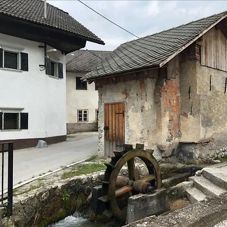 Vik's Place Апартаменты